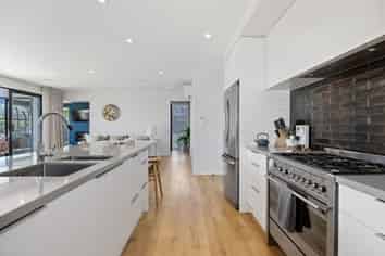 18 Karere Avenue, Marshland