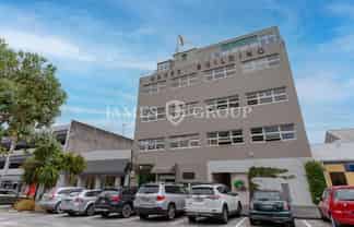 BRIGHT NEWMARKET OFFICE WITH TWO MEETING ROOMS