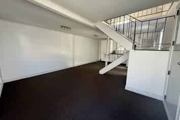 CHARACTER COTTAGE RETAIL IN PARNELL
