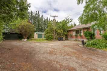 52 Levels Plain Road, Levels