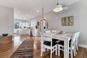 1 Cochrane Rd, Hobsonville