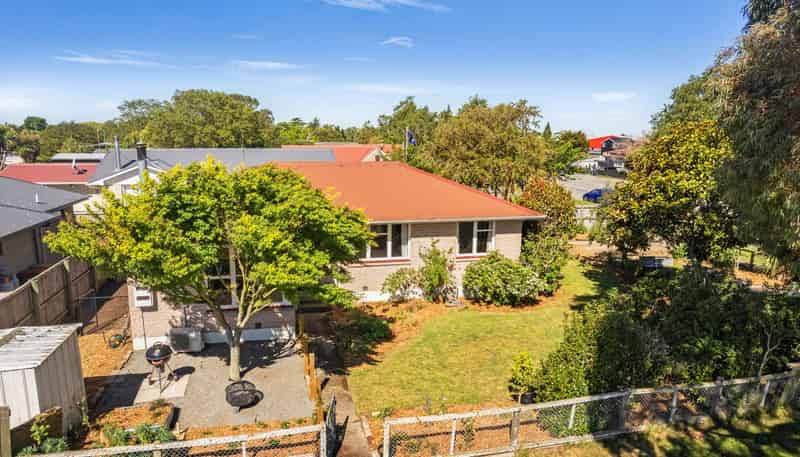 18 North Terrace, Darfield