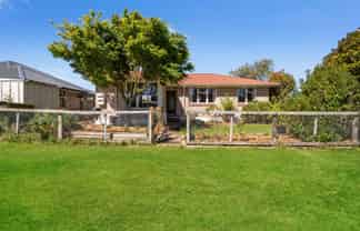 18 North Terrace, Darfield