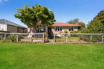 18 North Terrace, Darfield