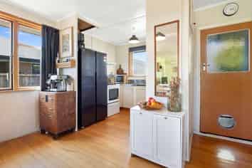 18 North Terrace, Darfield