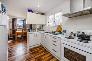 1/27 Silver Creek Road, Clendon Park