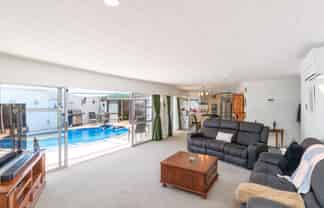 7 Snell Grove, Clouston Park