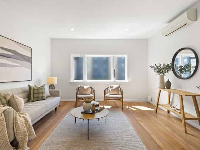 2/180 Lake Road, Northcote