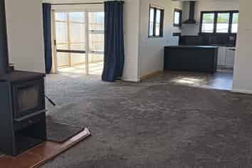 84 Pembroke Road East, Stratford