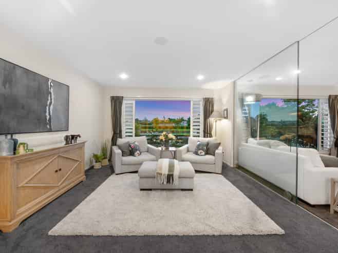 10 Lake Drive, Karaka