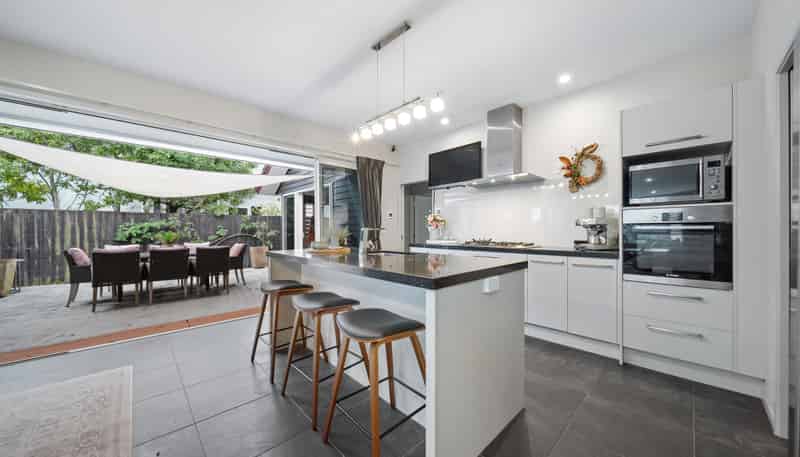 10 Lake Drive, Karaka