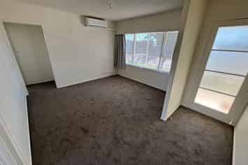 2/55 Pt England Road, Point England