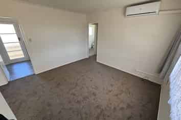 2/55 Pt England Road, Point England