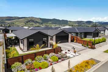 7 Cranford Road, Richmond