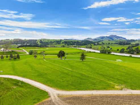 901 Pukehuia Road, Tangiteroria