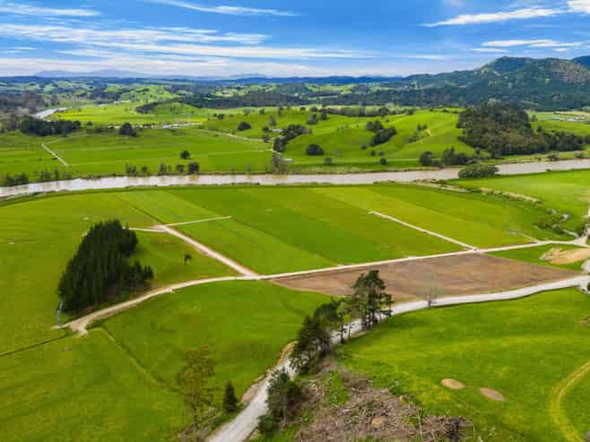 901 Pukehuia Road, Tangiteroria