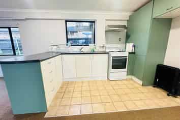 25B Swaffield Road, Papatoetoe