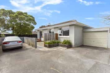 2/15a Marriotts Road , North New Brighton