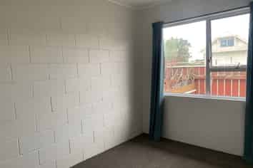 2/12 Brougham Street, Westport