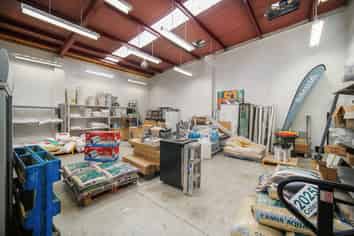 Versatile Road Frontage Warehouse