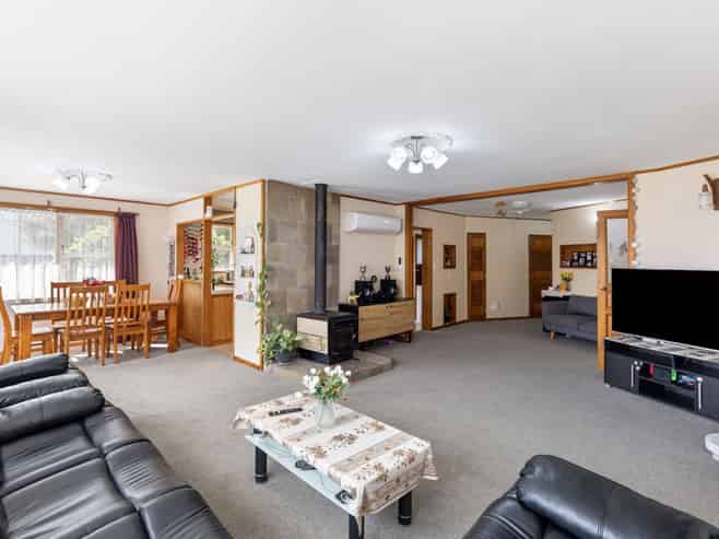 76 Dundas Road, Sanson