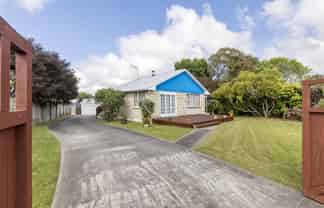 76 Dundas Road, Sanson