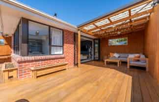 47 Grants Road, Marchwiel