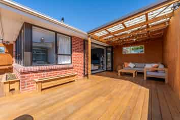 47 Grants Road, Marchwiel