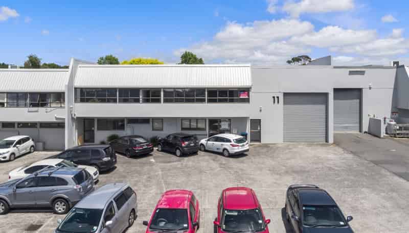 11 and 12 Donnor Place, Mount Wellington