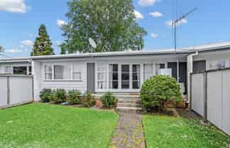 2/11 Matipo Place, Woodhill