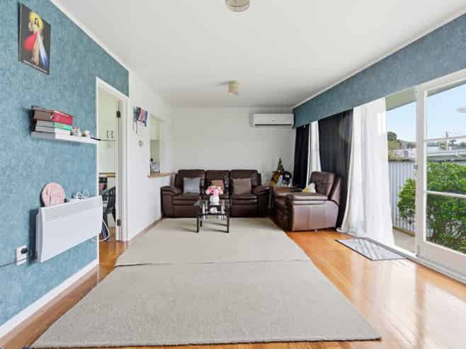 2/11 Matipo Place, Woodhill