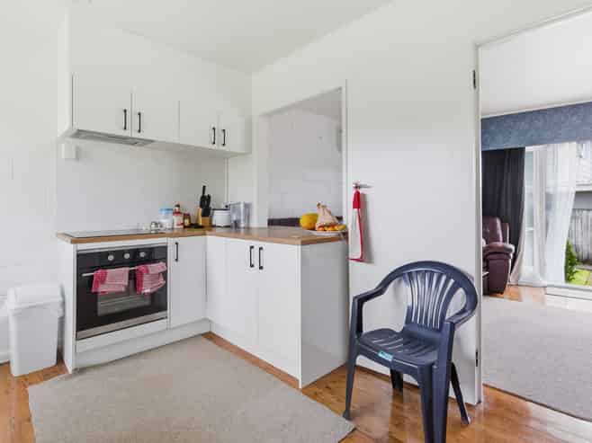 2/11 Matipo Place, Woodhill