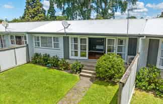 2/11 Matipo Place, Woodhill