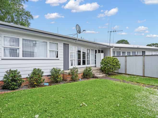 2/11 Matipo Place, Woodhill