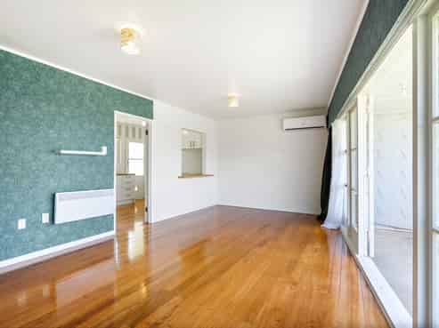 2/11 Matipo Place, Woodhill