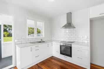 8 Cambridge Street, Levin