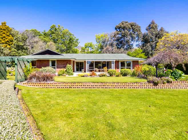 15 Horotane Valley Road, Heathcote Valley