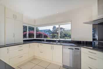 12 Kenneth Avenue, Whitianga