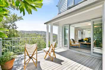 12A Cavalry Close, Crofton Downs