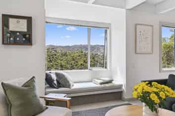 12A Cavalry Close, Crofton Downs