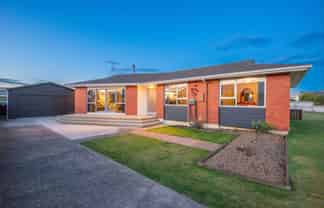 38 Doon Street, Mosgiel