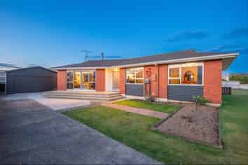 38 Doon Street, Mosgiel