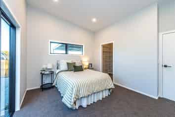 99 Devon Road, Springvale