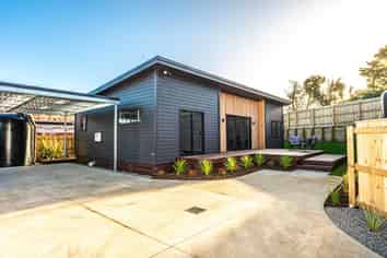 99 Devon Road, Springvale