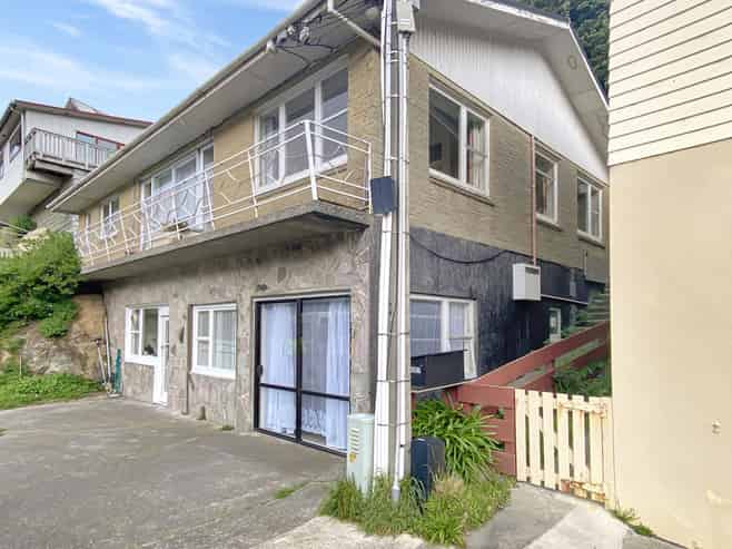 2/131 Happy Valley Road, Owhiro Bay
