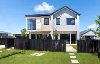 4/18 Albert Road, Kelston