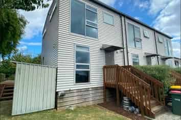 8C Totara Road, Manurewa