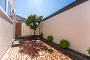 2/22 Marston Road, Kensington