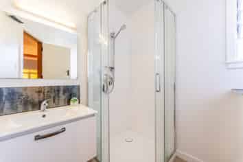 2/22 Marston Road, Kensington