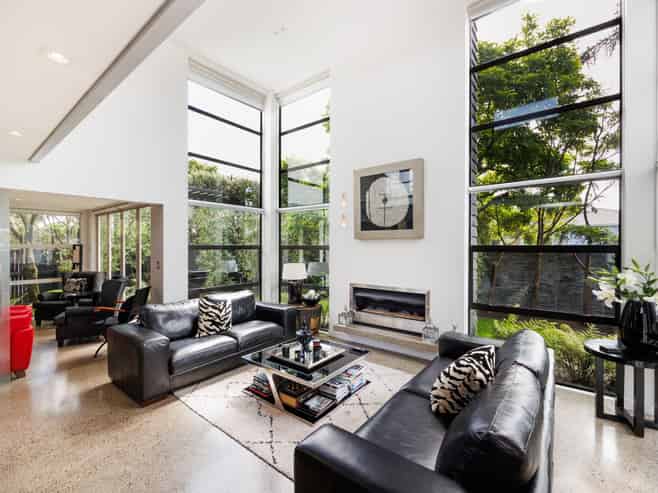 297 Fitzherbert Avenue, West End